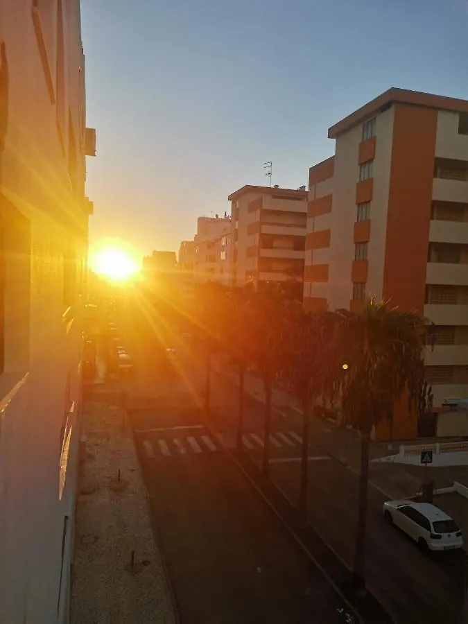 Seaflower - Cosy, Family Friendly Condo 50M From The Beach Quarteira