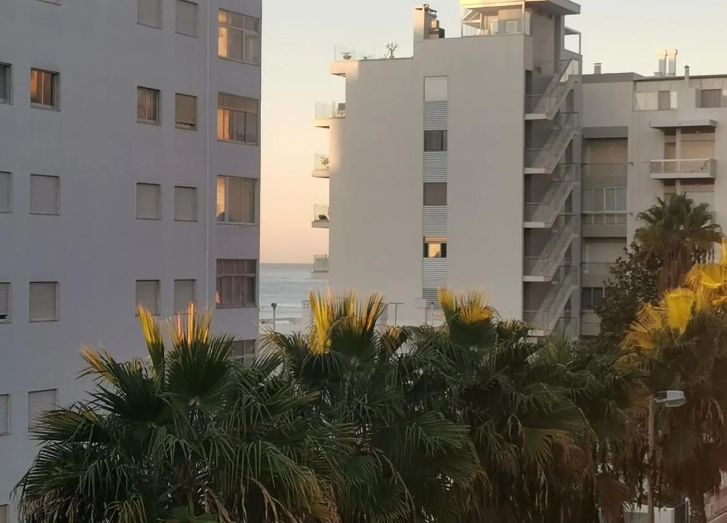 Seaflower - Cosy, Family Friendly Condo 50M From The Beach Quarteira